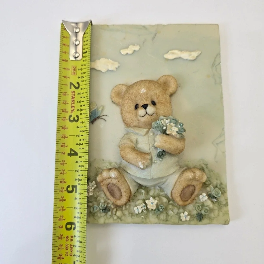 VTG SHIAH YIH Teddy Bear Wall Plaque 3D Resin Nursery Decor Blue White Flower‎